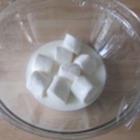 超簡単 マシュマロと牛乳をチンするだけで牛乳プリン レシピ 作り方 By ドイツ友 楽天レシピ 超簡単 マシュマロと牛乳をチンするだけで牛乳プリン レシピ 作り方 By ドイツ友 楽天レシピ
